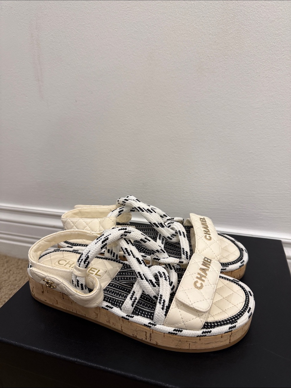 CHANEL Cruise Quilted Rope Sandals White Navy Cork Leather 37 Worn Once Full Set - Picture 9 of 10